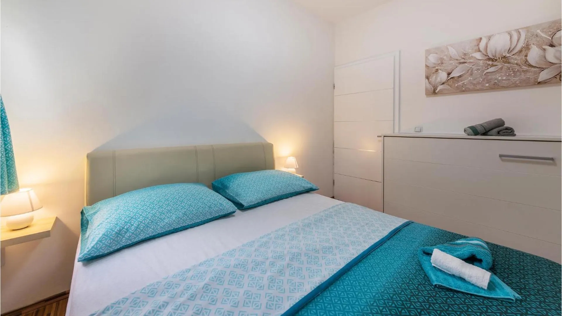 Amazing Apartment In Pavicini With Wifi